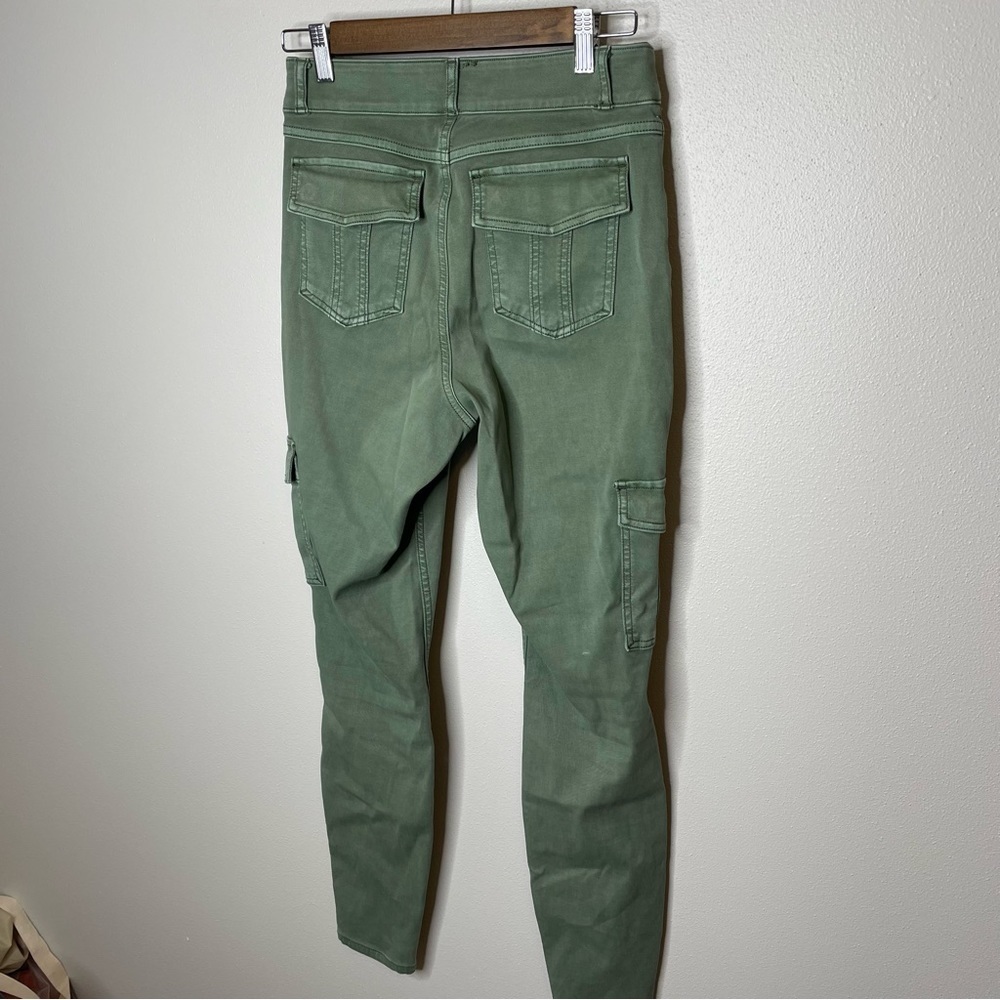 Spanx Stretch Twill Ankle Cargo Pants soft sage medium - Picture 8 of 8